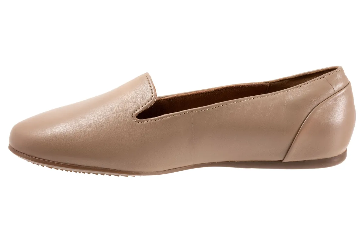 Softwalk Shelby-Women Standard | Extra Wide