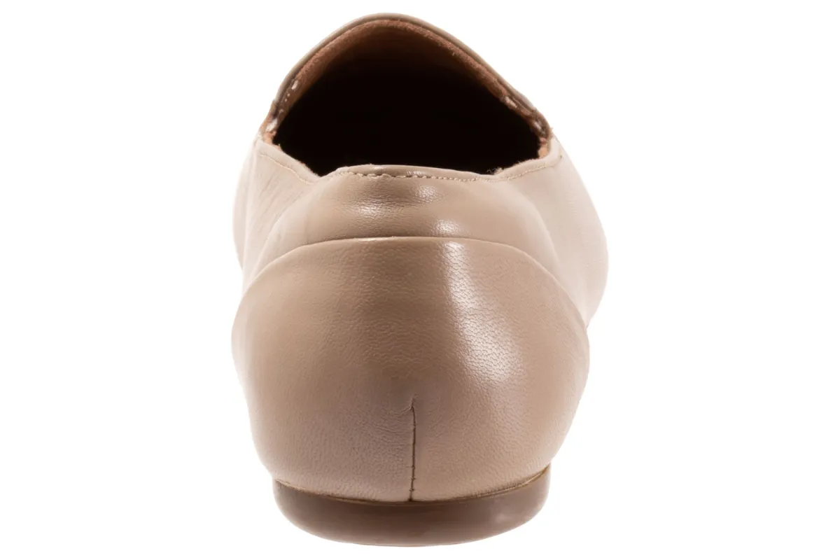 Softwalk Shelby-Women Standard | Extra Wide