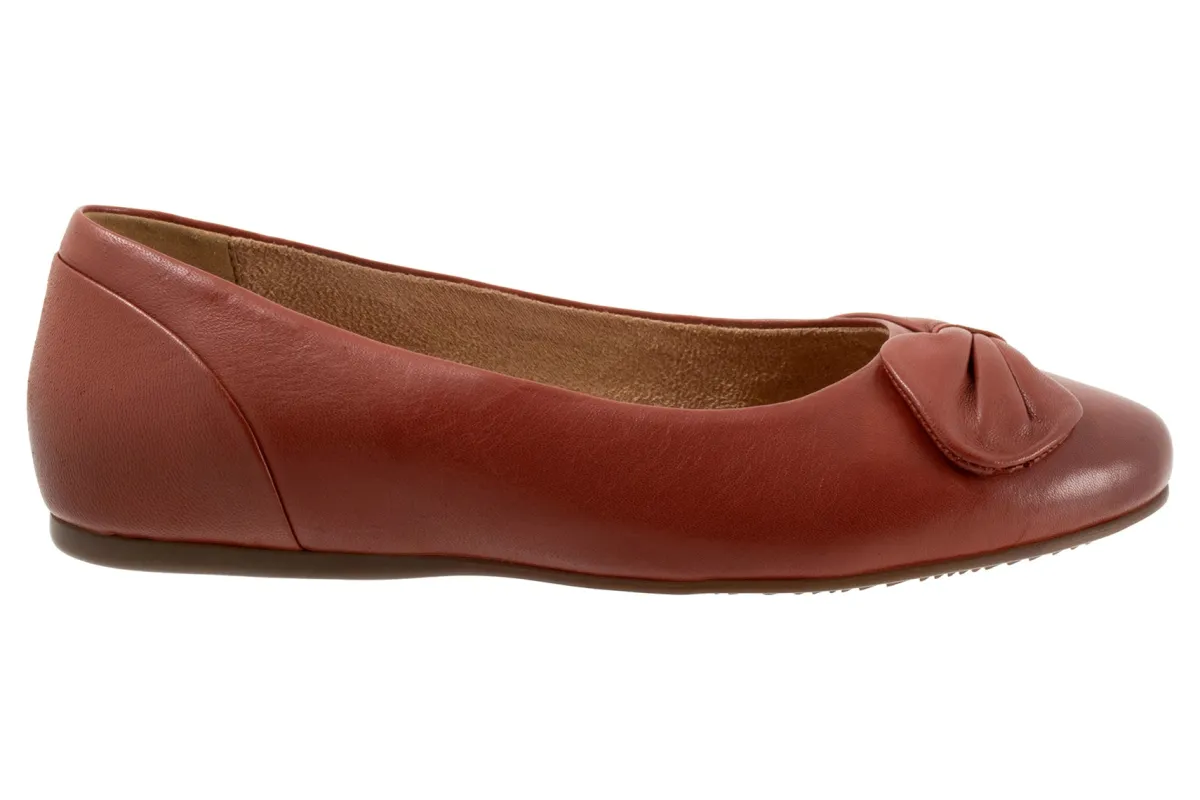 Softwalk Sofia-Women Standard | Extra Wide