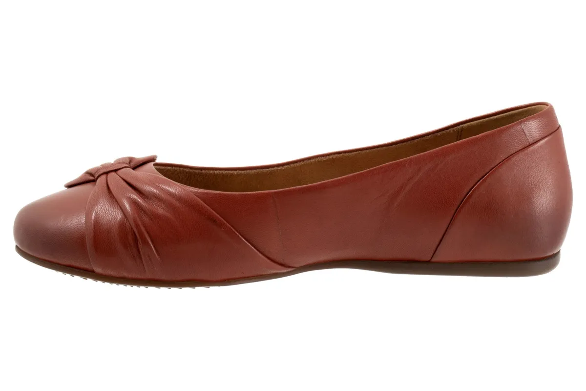 Softwalk Sofia-Women Standard | Extra Wide
