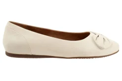 Softwalk Sofia-Women Wide | Standard