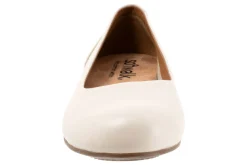 Softwalk Sonoma-Women Extra Wide | Casual Shoes