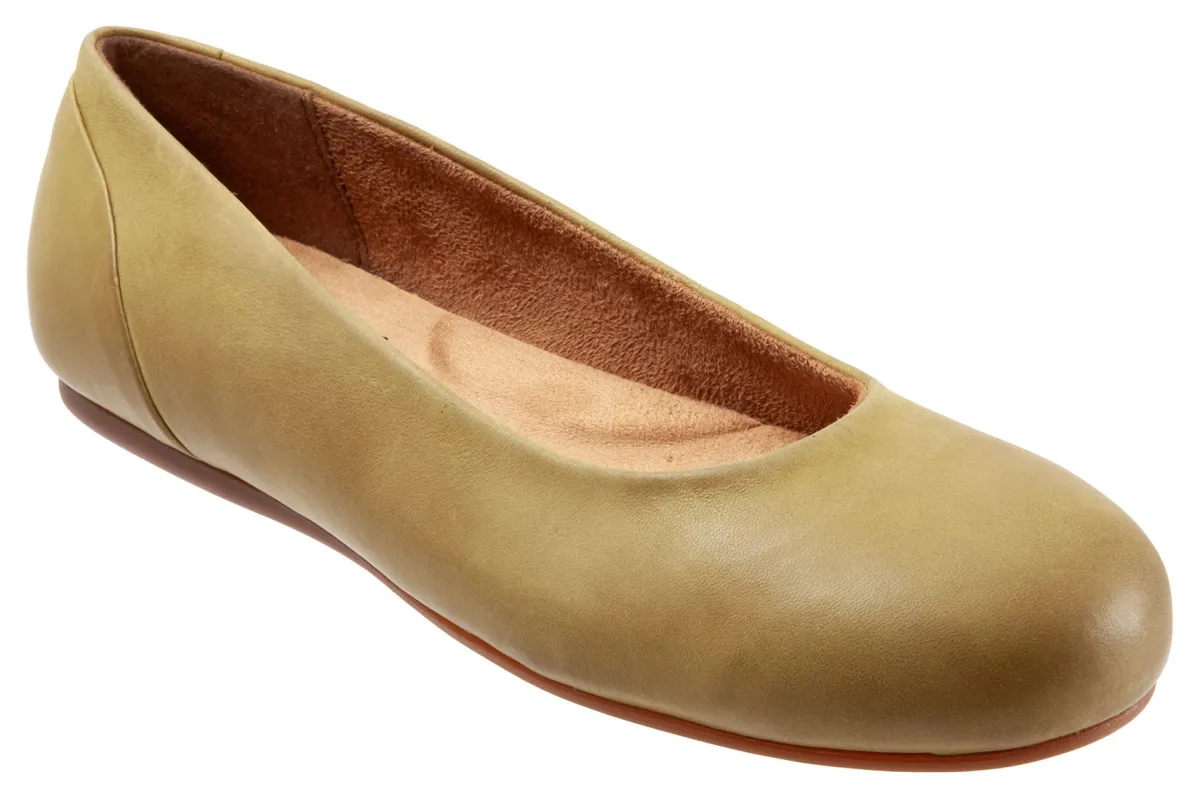 Softwalk Sonoma-Women Extra Wide | Casual Shoes