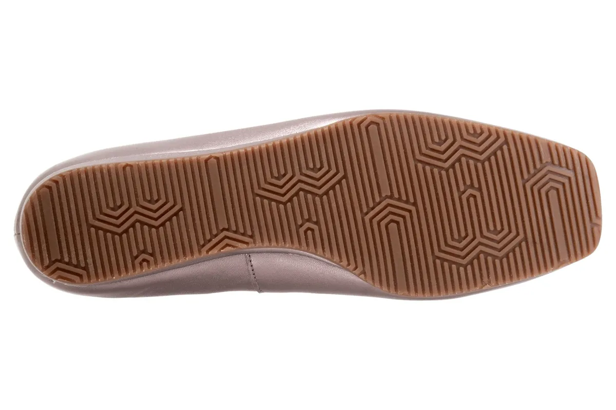 Softwalk Viana-Women Standard | Wide