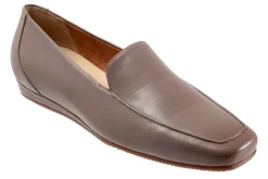 Softwalk Vista-Women Standard | Wide