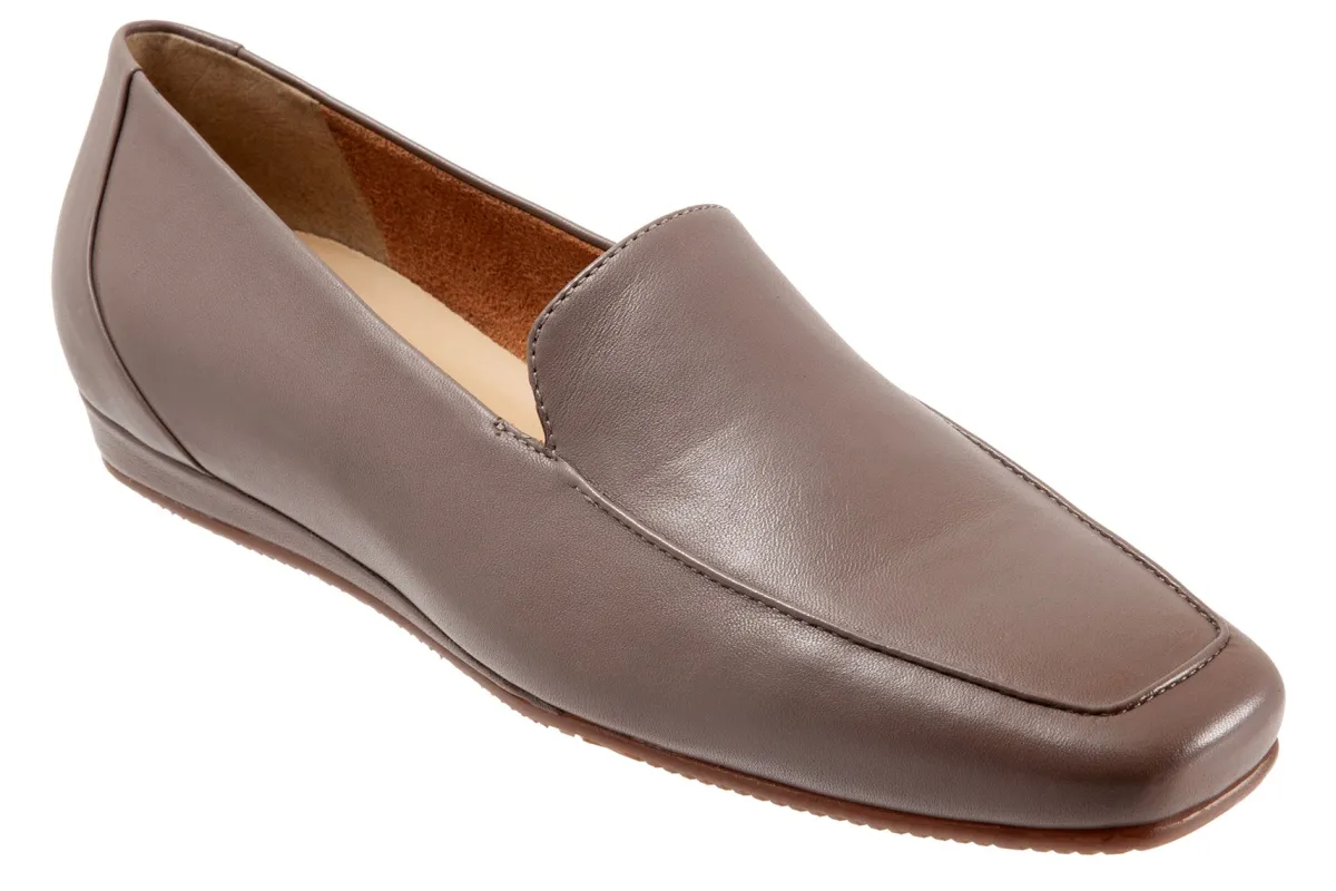 Softwalk Vista-Women Standard | Wide