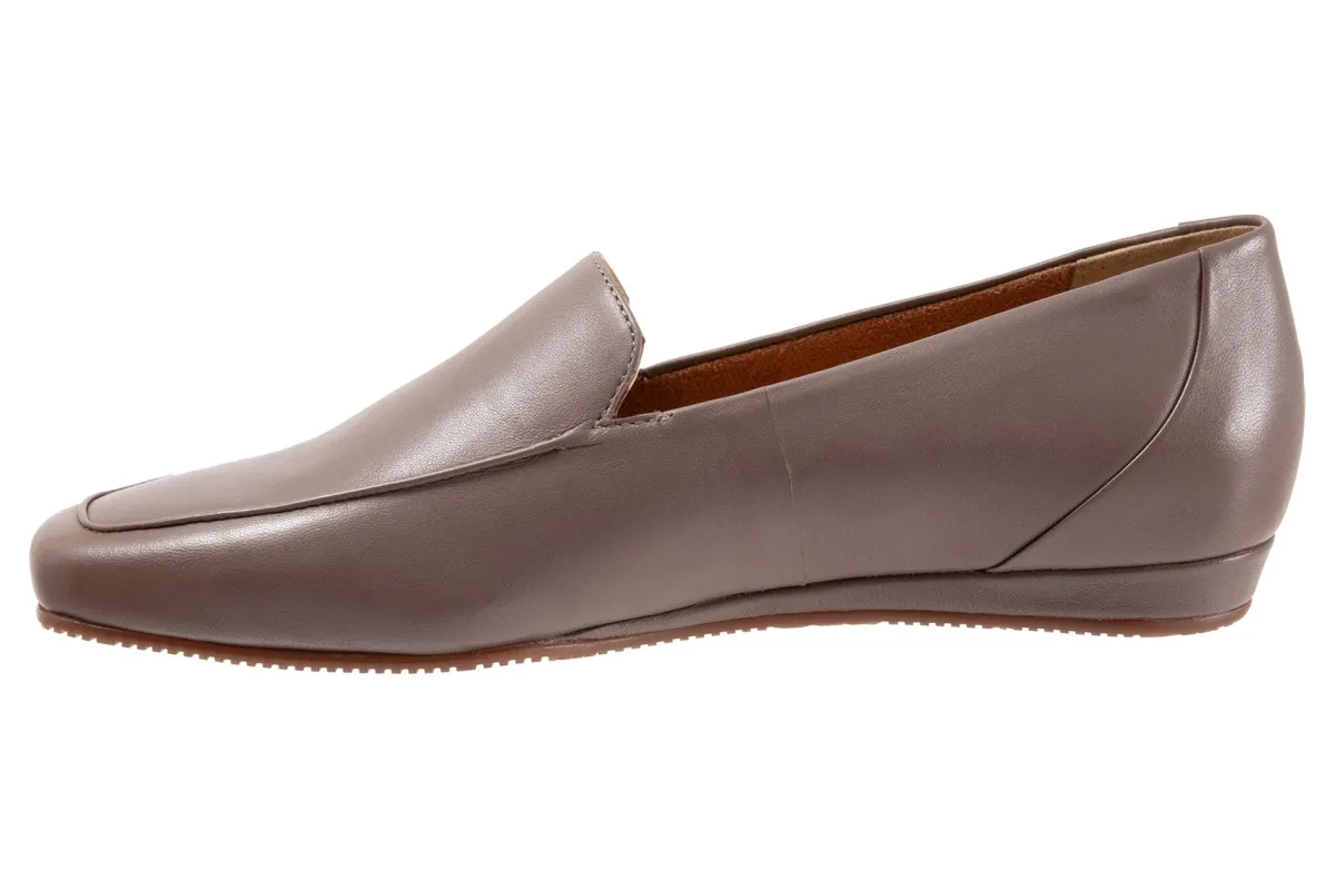Softwalk Vista-Women Standard | Wide