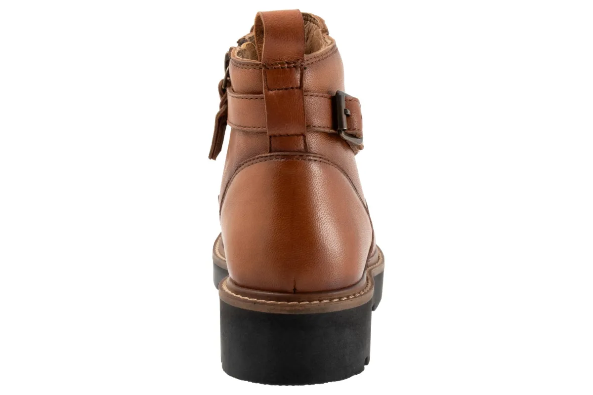 Softwalk Waneta-Women Wide | Standard