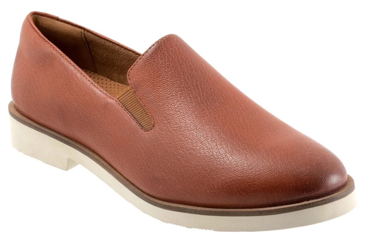 Softwalk Whistle II-Women Standard | Wide