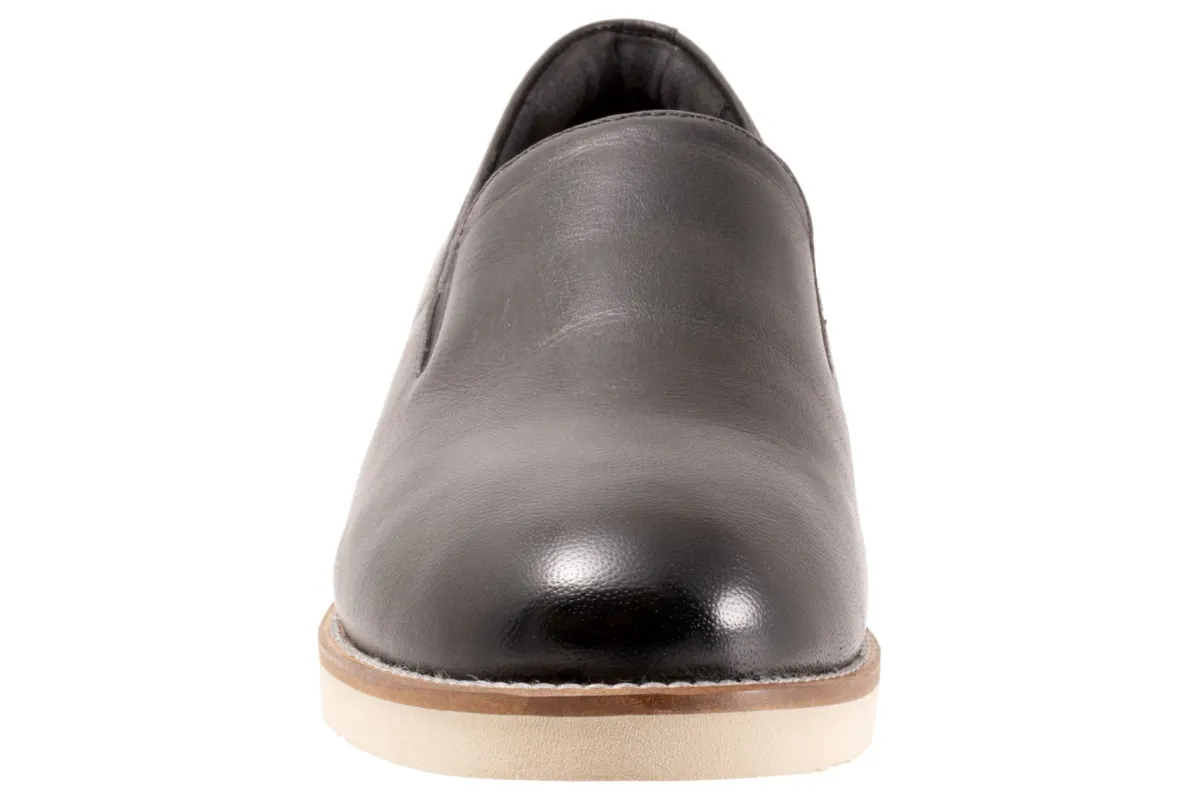 Softwalk Whistle II-Women Wide | Narrow