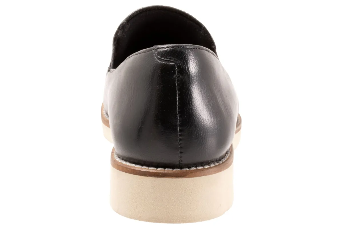 Softwalk Whistle II-Women Wide | Narrow