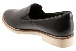 Softwalk Whistle II-Women Wide | Narrow
