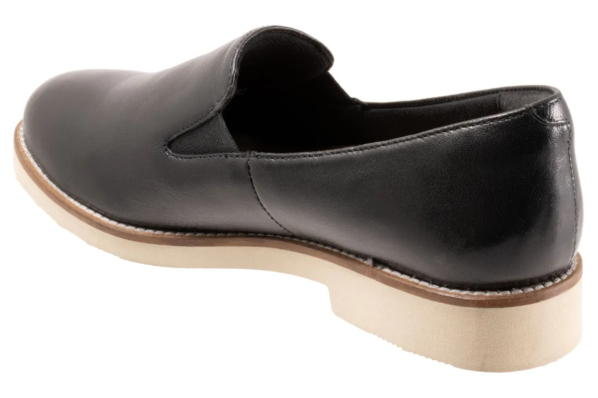Softwalk Whistle II-Women Wide | Narrow
