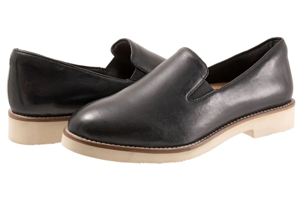 Softwalk Whistle II-Women Wide | Narrow