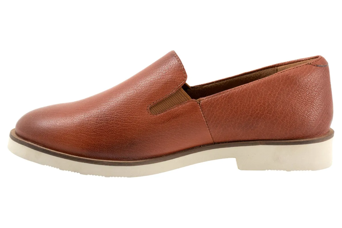Softwalk Whistle II-Women Standard | Wide