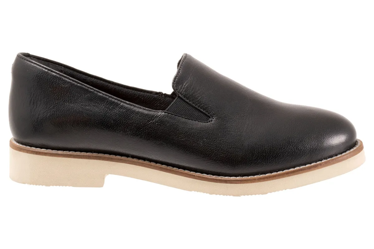 Softwalk Whistle II-Women Wide | Narrow