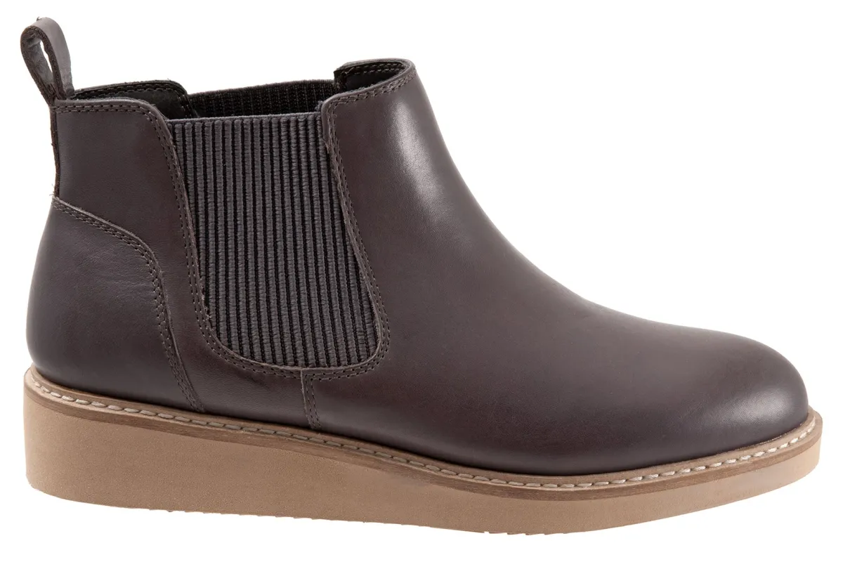 Softwalk Wildwood-Women Standard | Wide