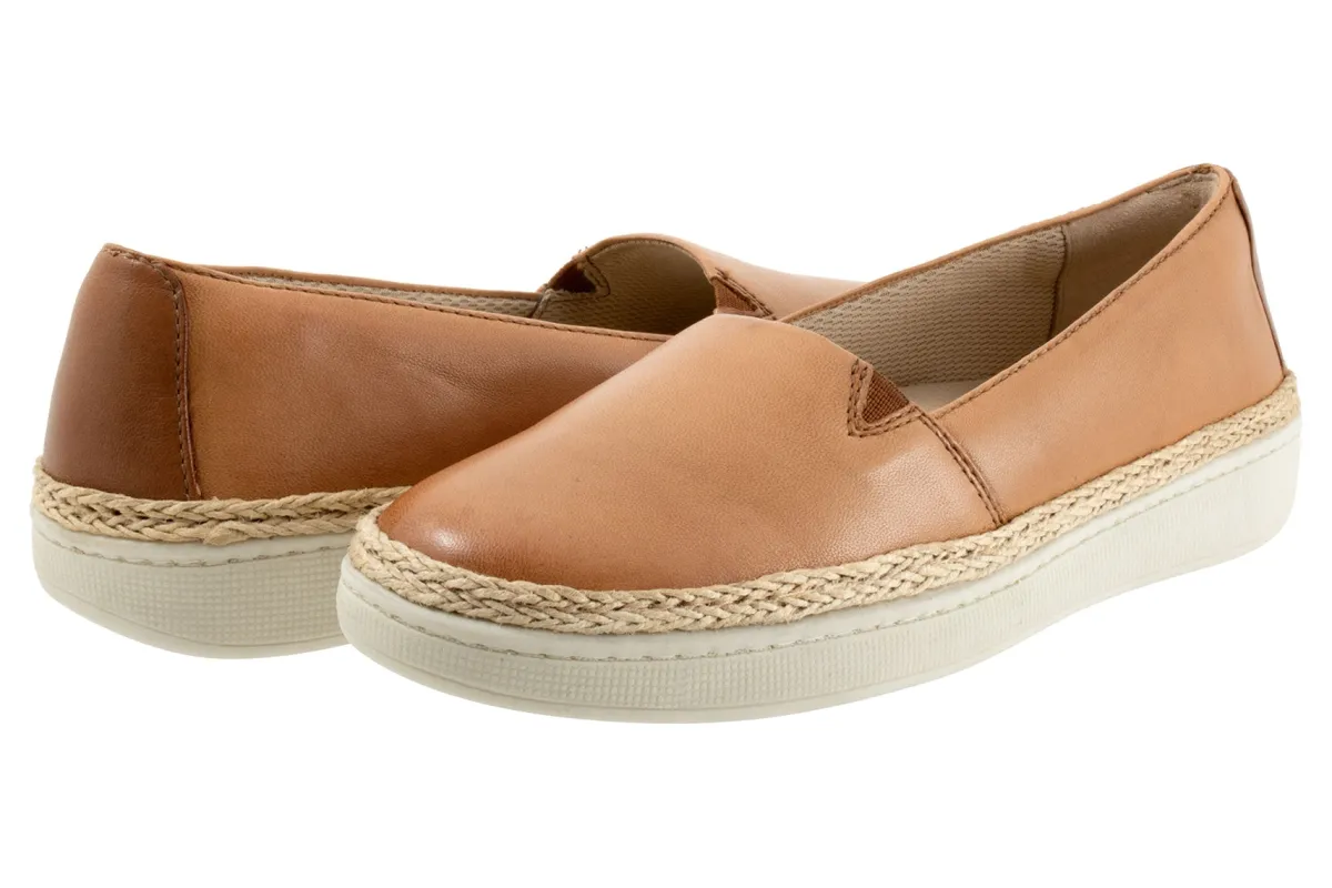Trotters Accent-Women Wide | Casual Shoes