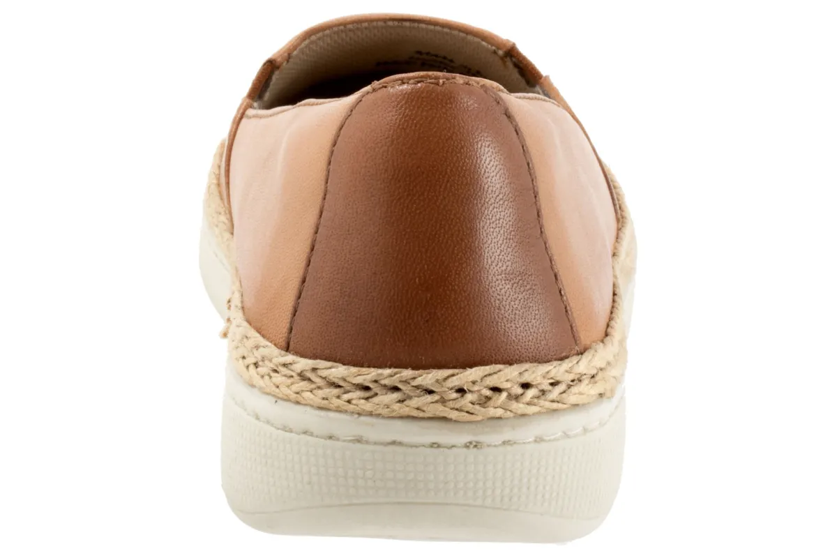 Trotters Accent-Women Wide | Casual Shoes