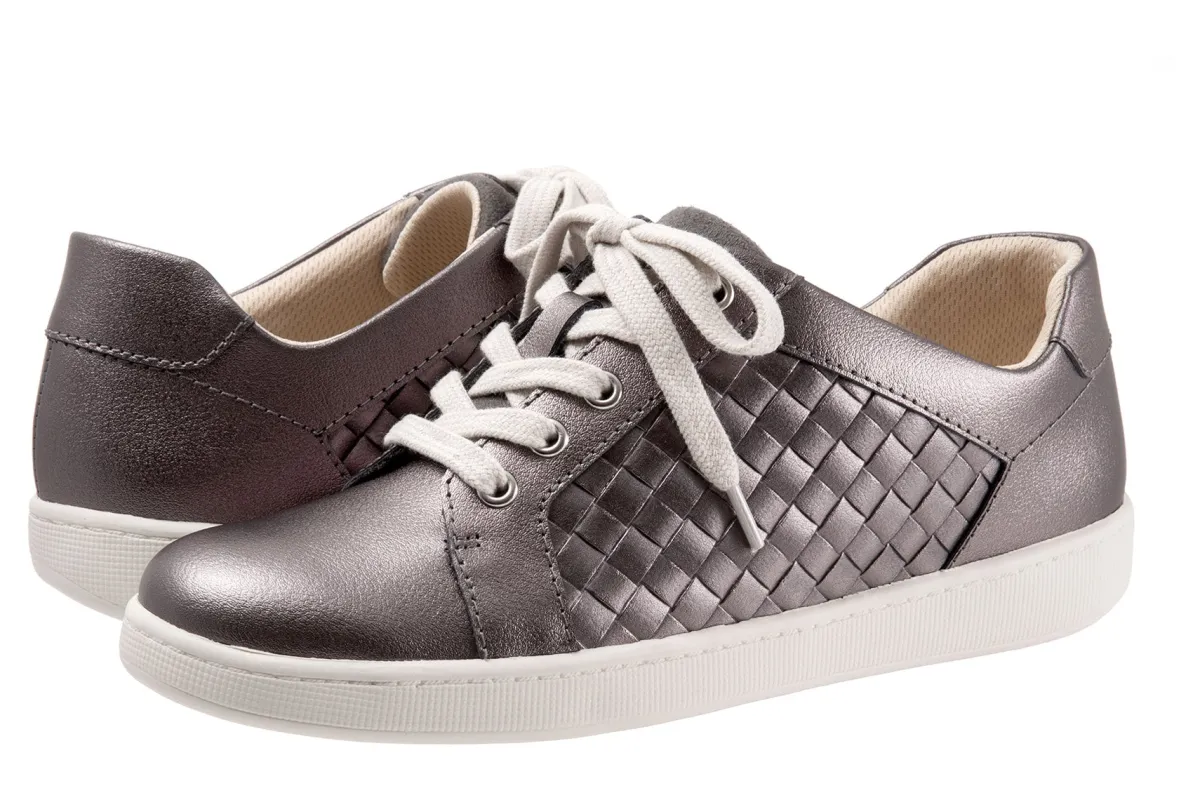 Trotters Adore-Women Standard | Casual Shoes