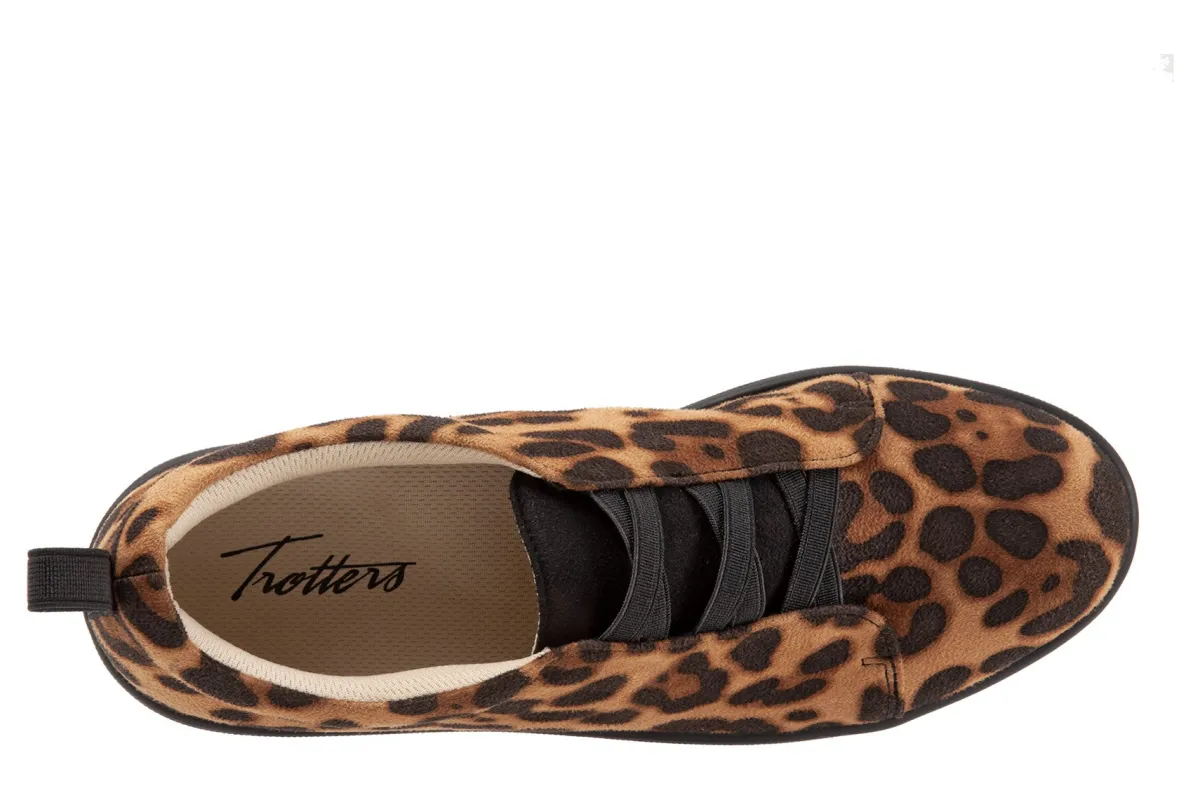 Trotters Avrille-Women Standard | Wide