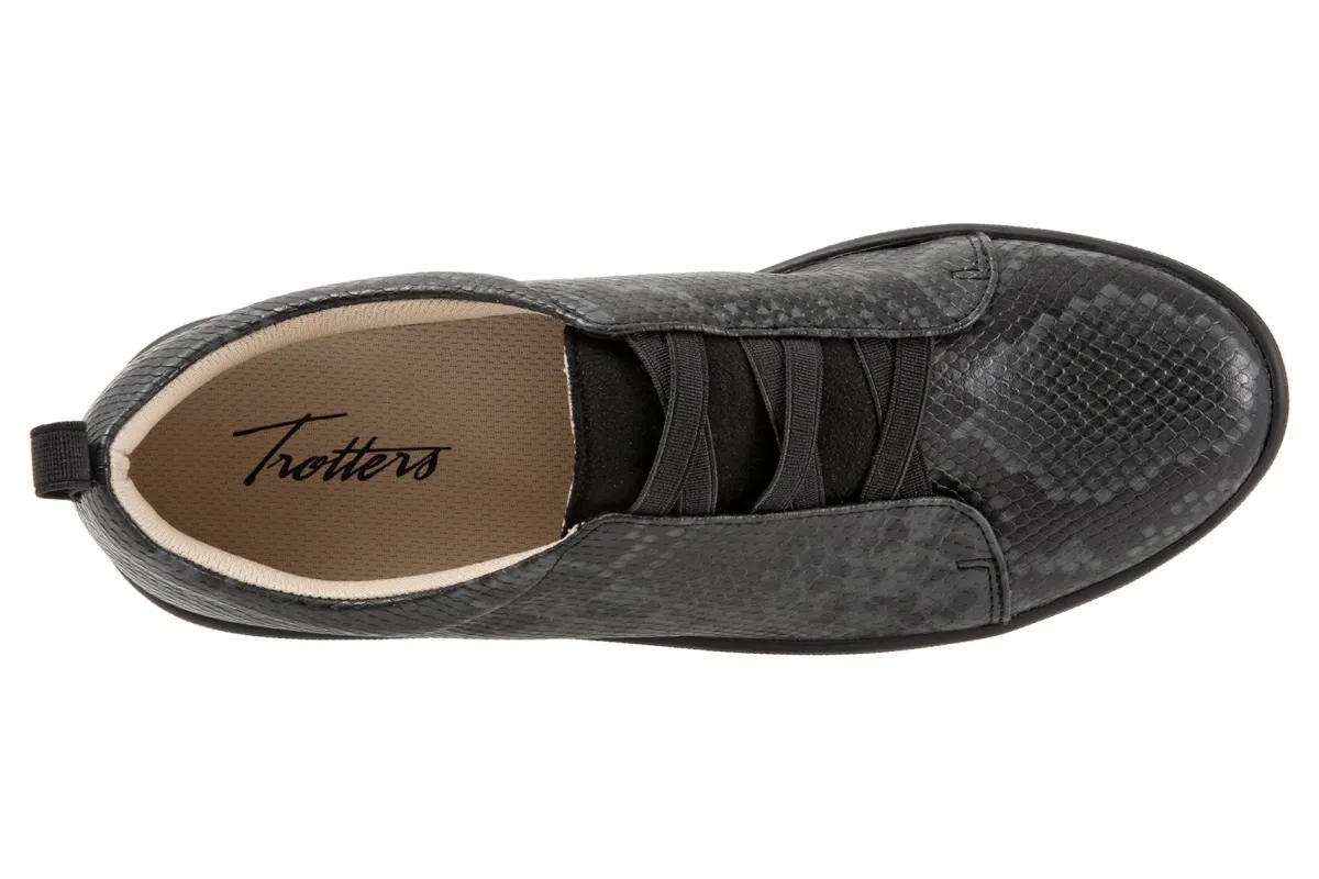 Trotters Avrille-Women Wide | Casual Shoes