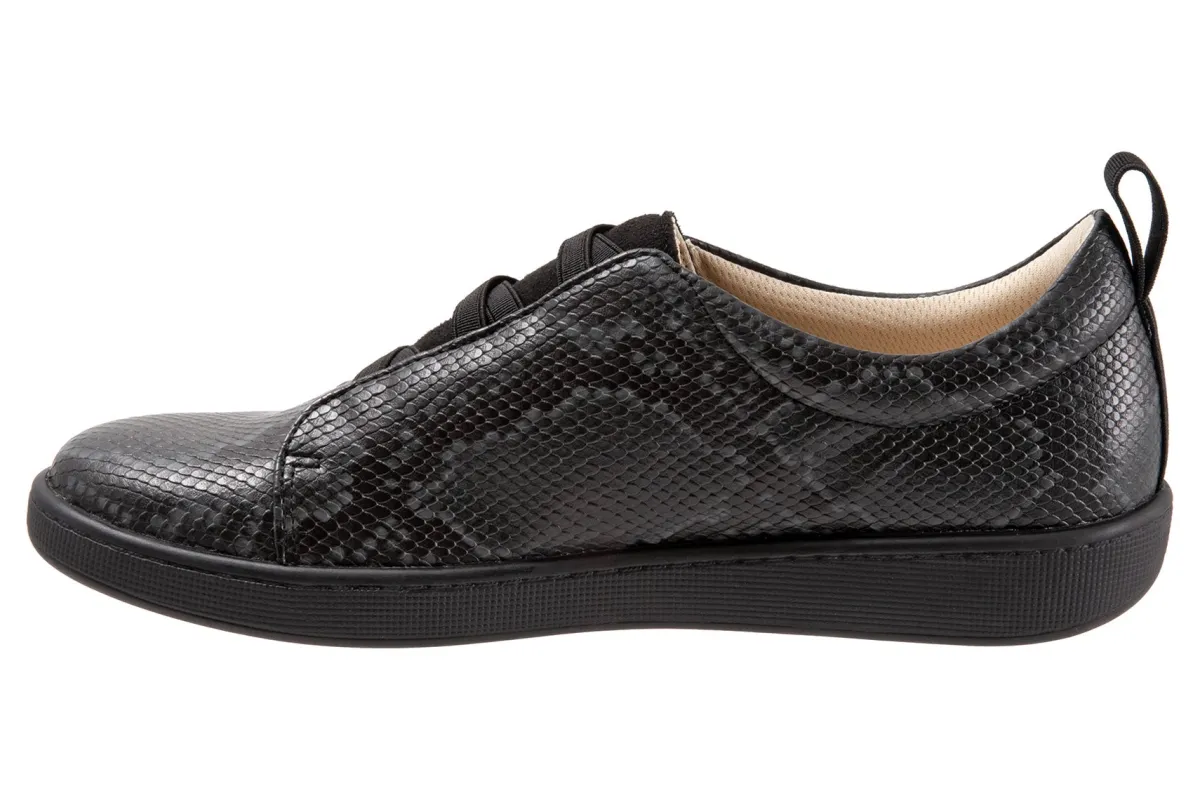 Trotters Avrille-Women Wide | Casual Shoes