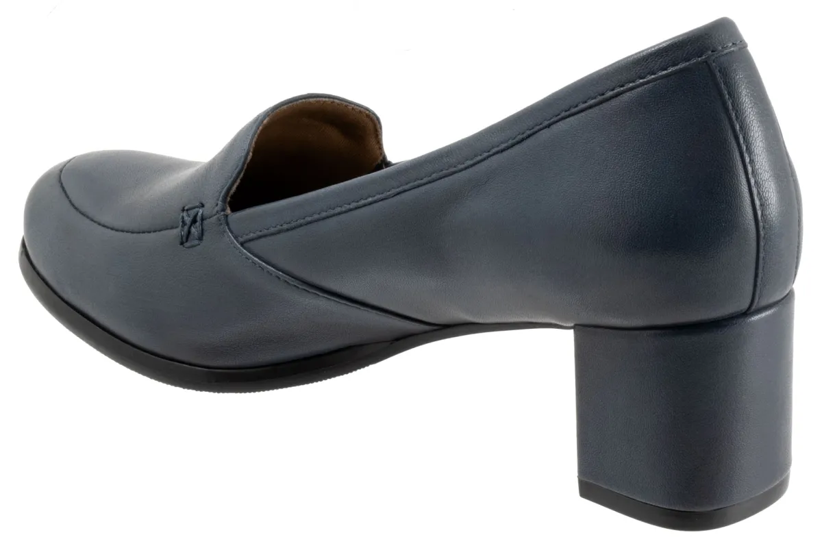 Trotters Cassidy-Women Wide | Standard