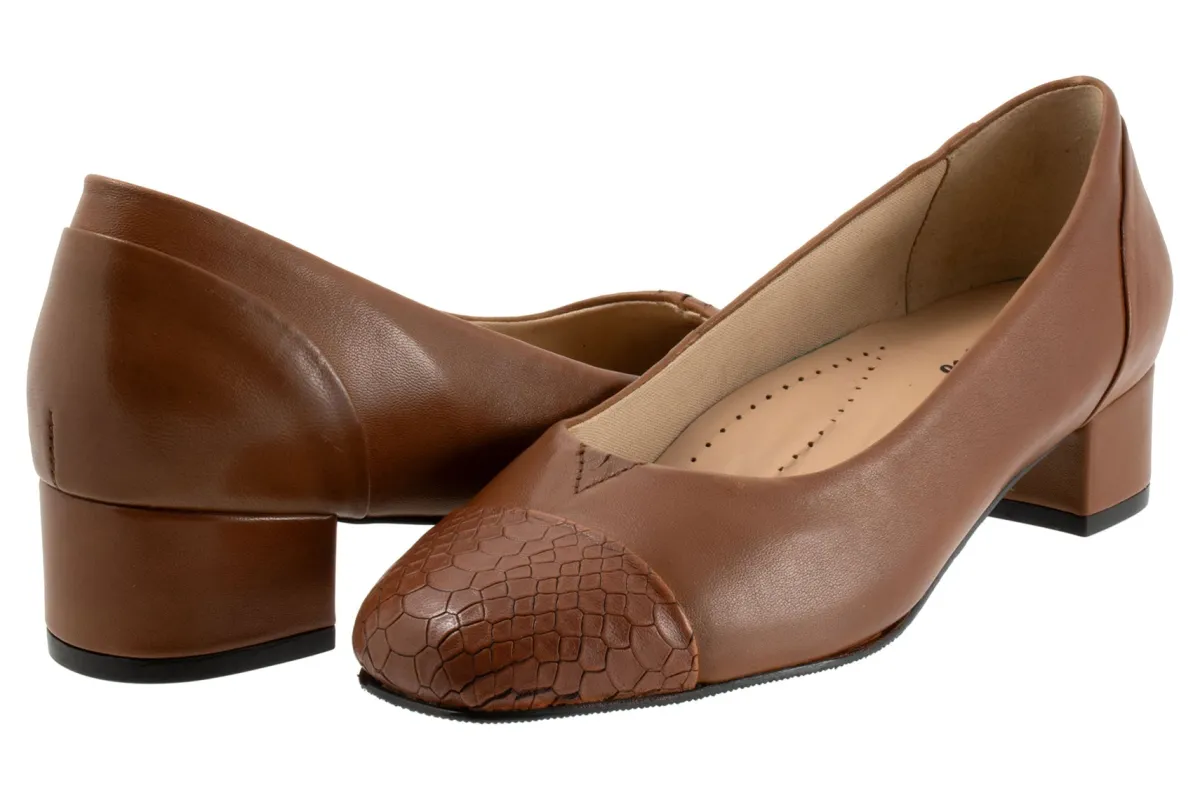 Trotters Daisy-Women Wide | Standard