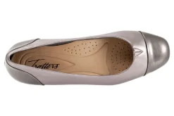 Trotters Daisy-Women Wide | Standard