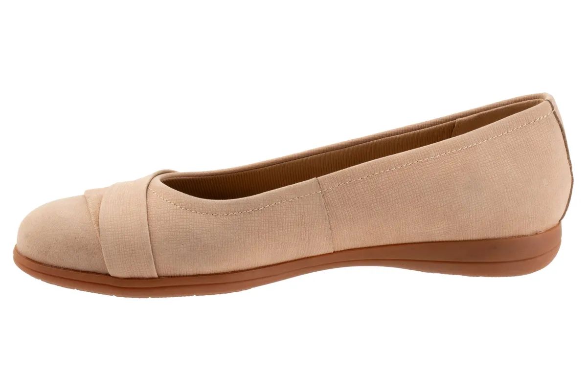 Trotters Danni-Women Standard | Wide