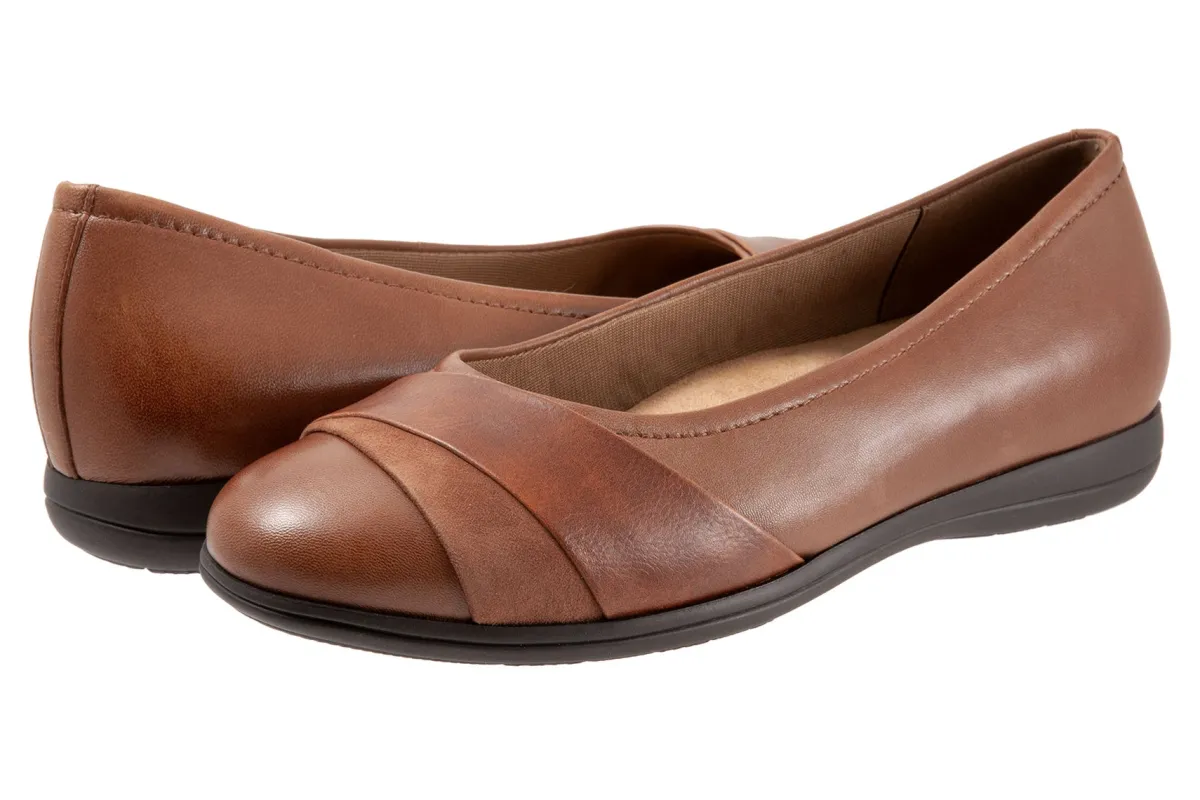 Trotters Danni-Women Standard | Wide