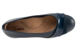 Trotters Danni-Women Standard | Wide
