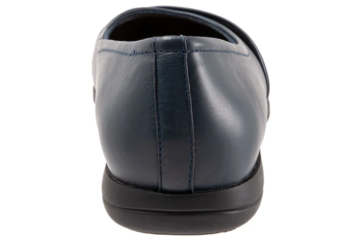 Trotters Danni-Women Standard | Wide