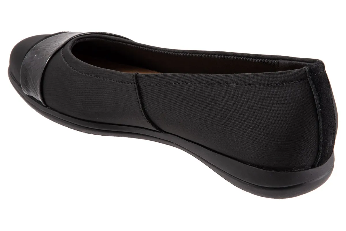 Trotters Danni-Women Standard | Wide