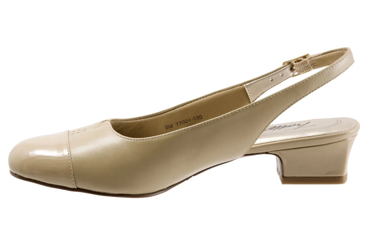 Trotters Dea-Women Standard | Wide