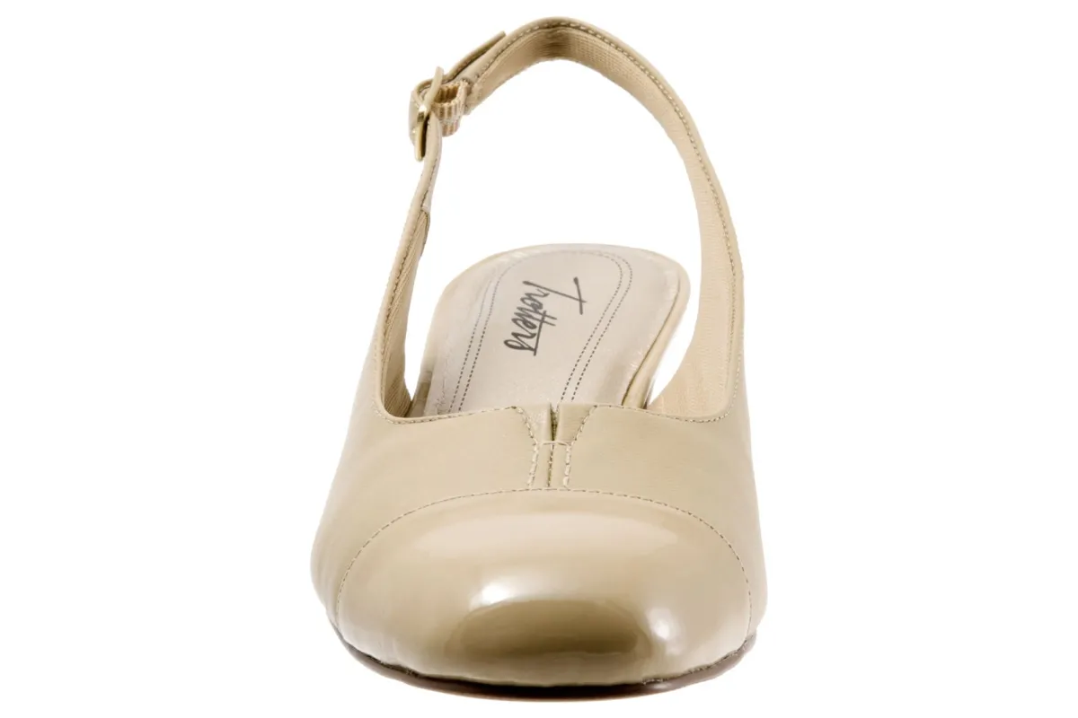 Trotters Dea-Women Standard | Wide