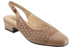 Trotters Dea Woven-Women Wide | Standard