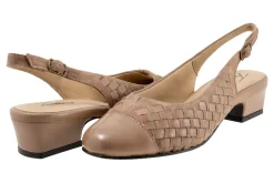 Trotters Dea Woven-Women Wide | Standard