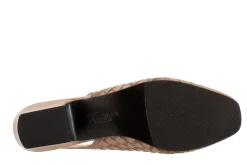 Trotters Dea Woven-Women Wide | Standard