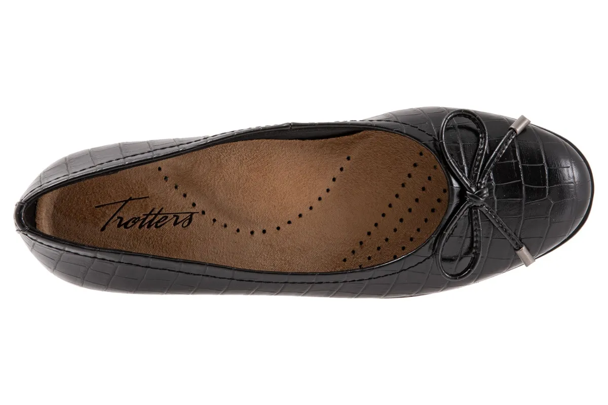 Trotters Dellis-Women Standard | Wide