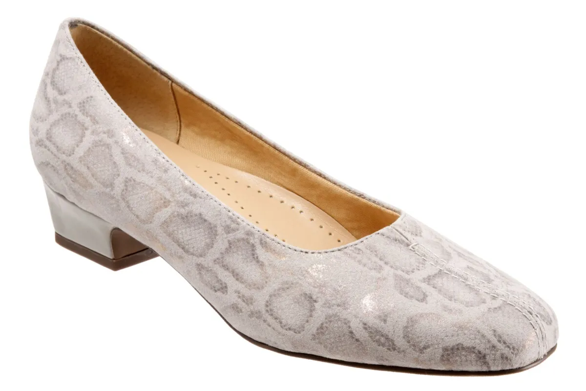 Trotters Doris-Women Standard | Wide
