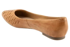 Trotters Estee Woven-Women Standard | Extra Wide