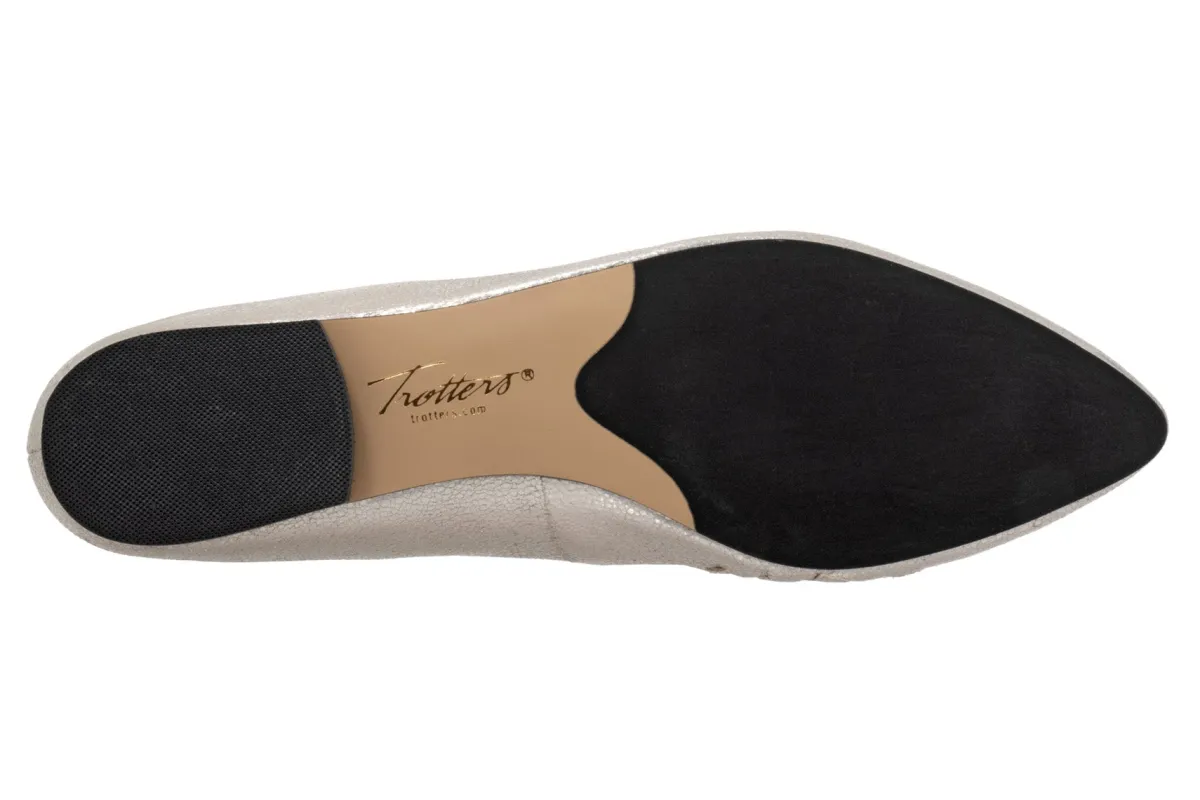 Trotters Estee Woven-Women Standard | Extra Wide