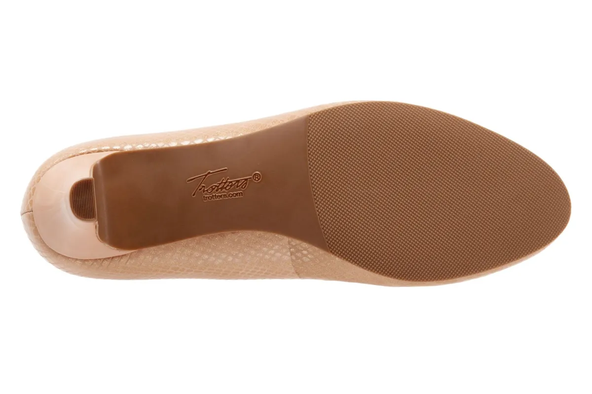 Trotters Fab-Women Standard | Narrow