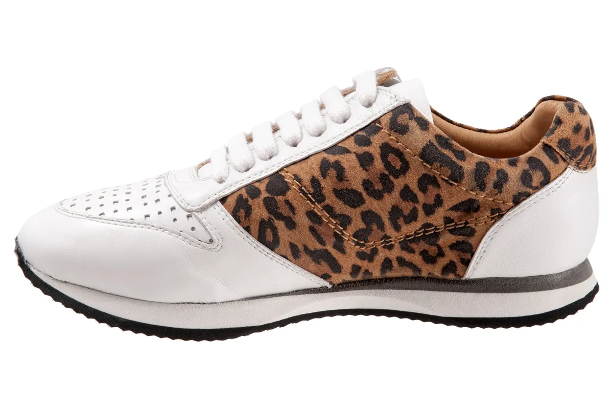 Trotters Infinity-Women Standard | Casual Shoes