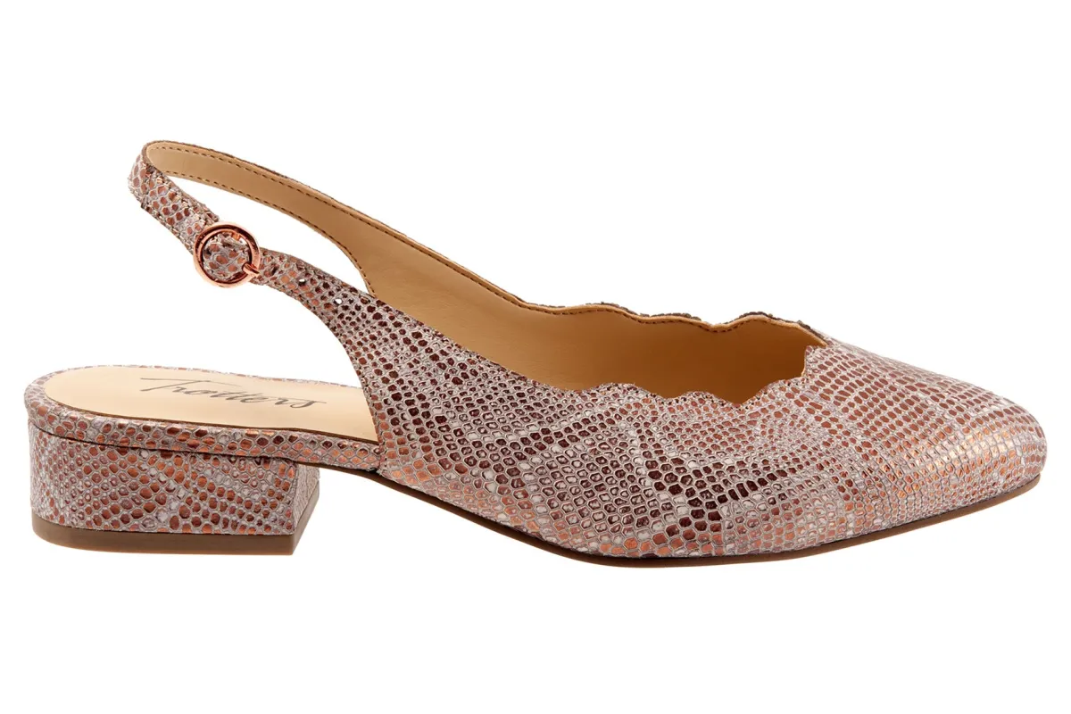 Trotters Joselyn-Women Standard | Wide