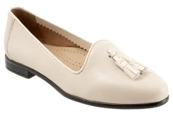 Trotters Liz Tassel-Women Wide | Narrow