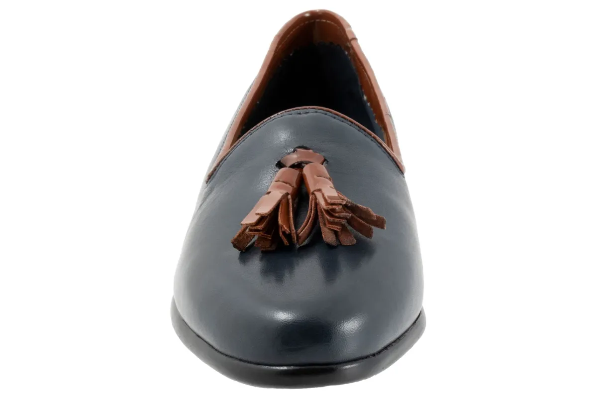 Trotters Liz Tassel-Women Standard | Wide