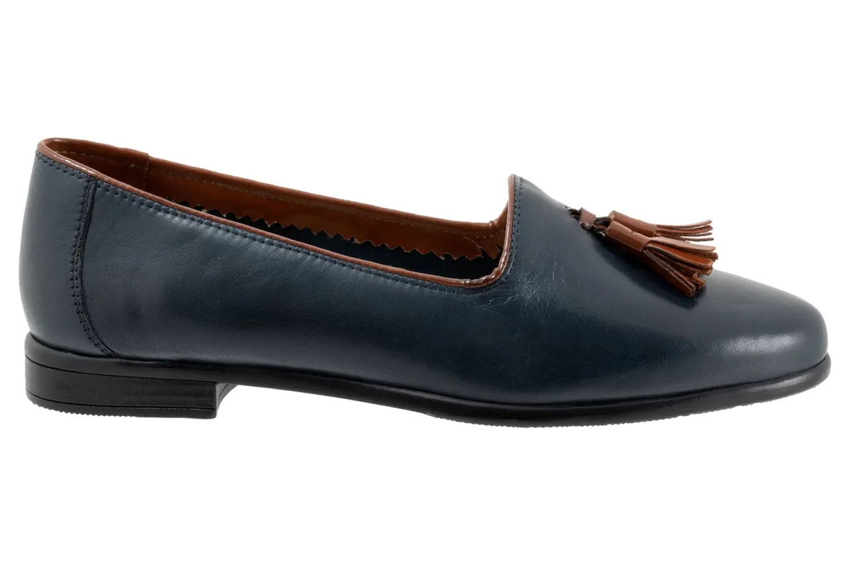 Trotters Liz Tassel-Women Standard | Wide